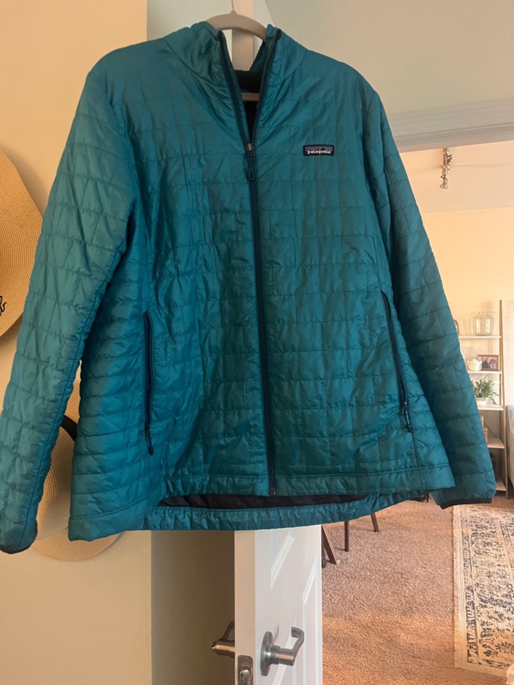 Patagonia Teal Women's Hooded Quilted Puffer Jacket